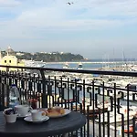 L'isola Del Postino Bed & Breakfast 4*