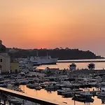 Bed & Breakfast L'isola Del Postino Procida