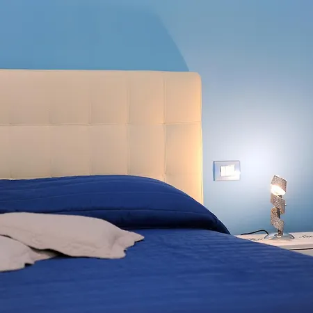 Bed & Breakfast L'isola Del Postino Procida