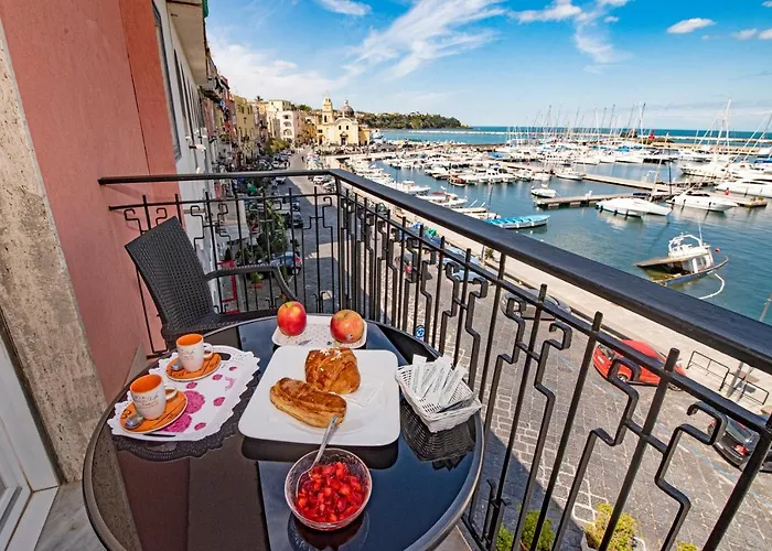 L'isola Del Postino Bed & Breakfast 4*