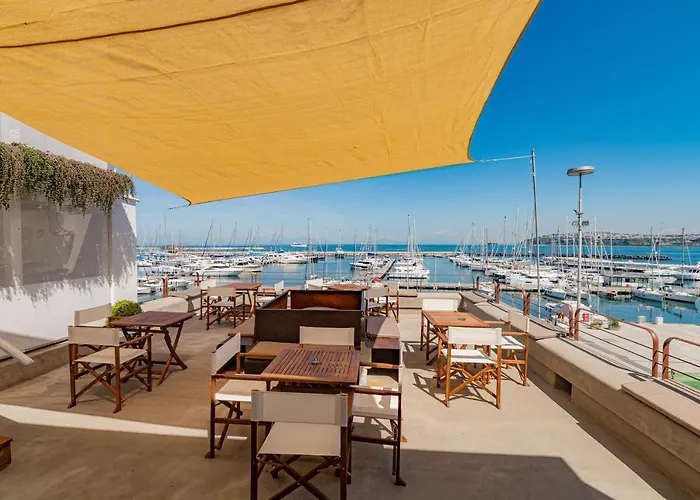 Bed & Breakfast L'isola Del Postino 4*