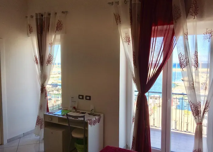 L'isola Del Postino Bed & Breakfast