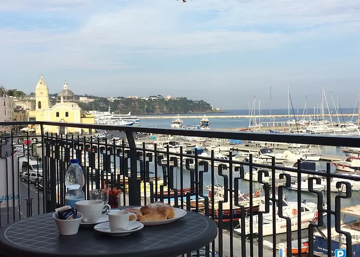 L'isola Del Postino Nocleg ze śniadaniem 4*